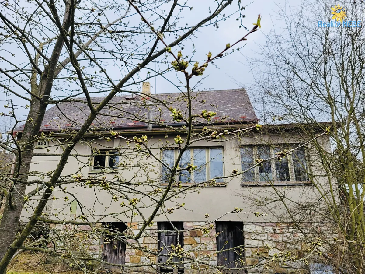 Prodej rodinného domu 150 m², pozemek 2471 m²