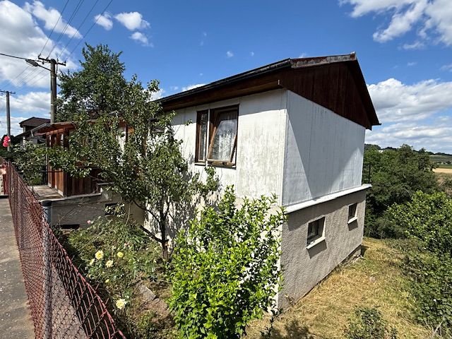 Prodej rodinného domu 150 m², pozemek 1549 m² – fotografie 2