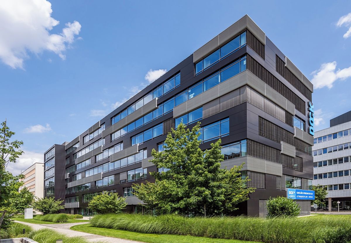 Pronájem kanceláře 517 m², Praha – fotka 1 z 3