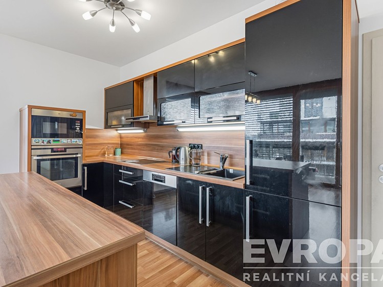 Квартира 4+kk на продаж, 143 м² (7 з 28)