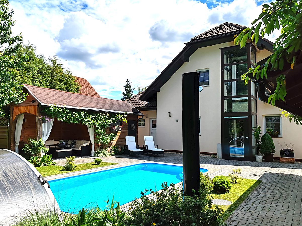 Prodej rodinného domu 177 m², pozemek 957 m² – fotografie 3