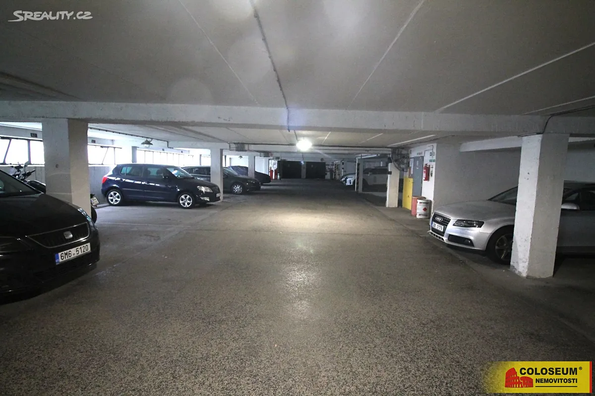 Prodej garážového stání 20 m² – pohled 5