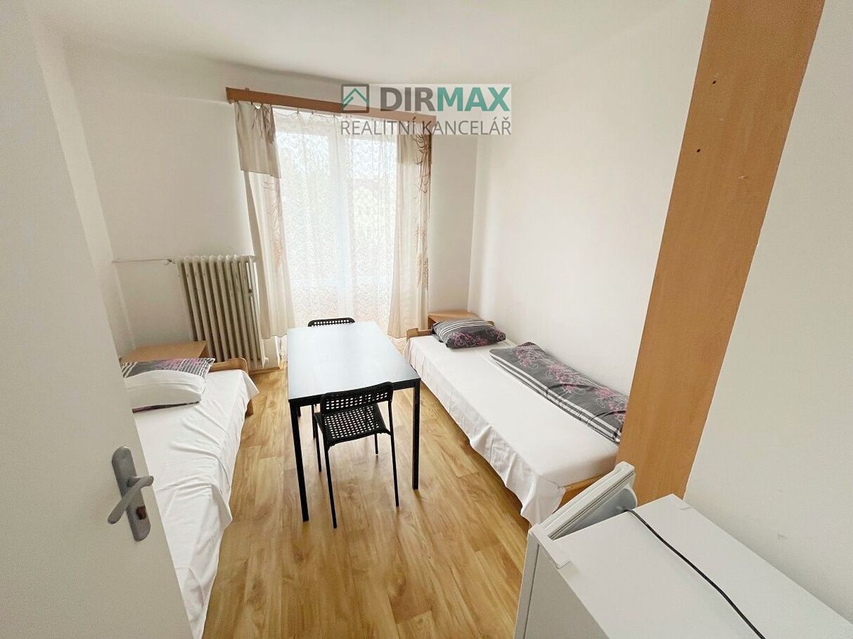Pronájem bytu pokoje 16 m²