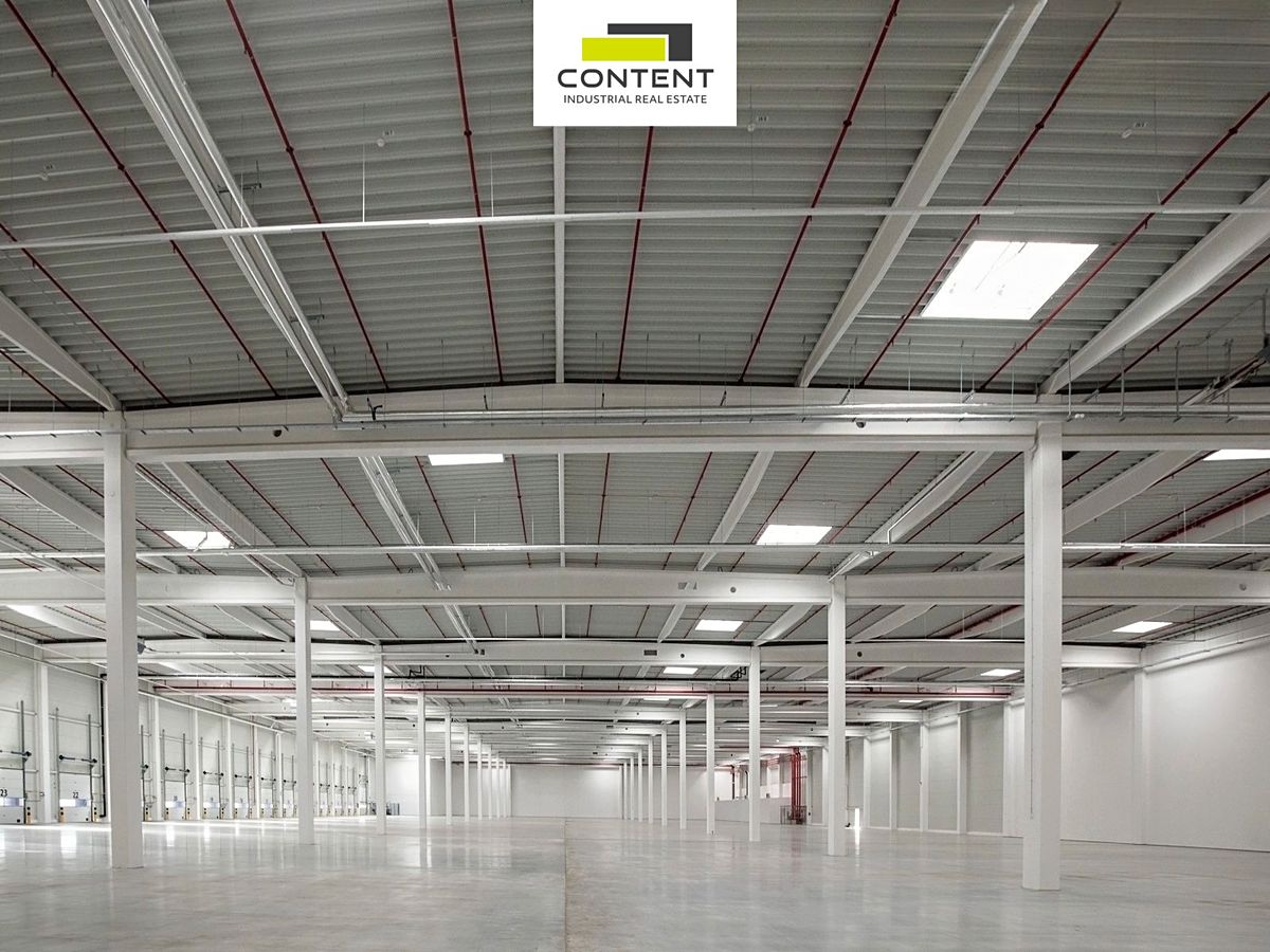 Pronájem skladového prostoru 5716 m² – fotografie 3