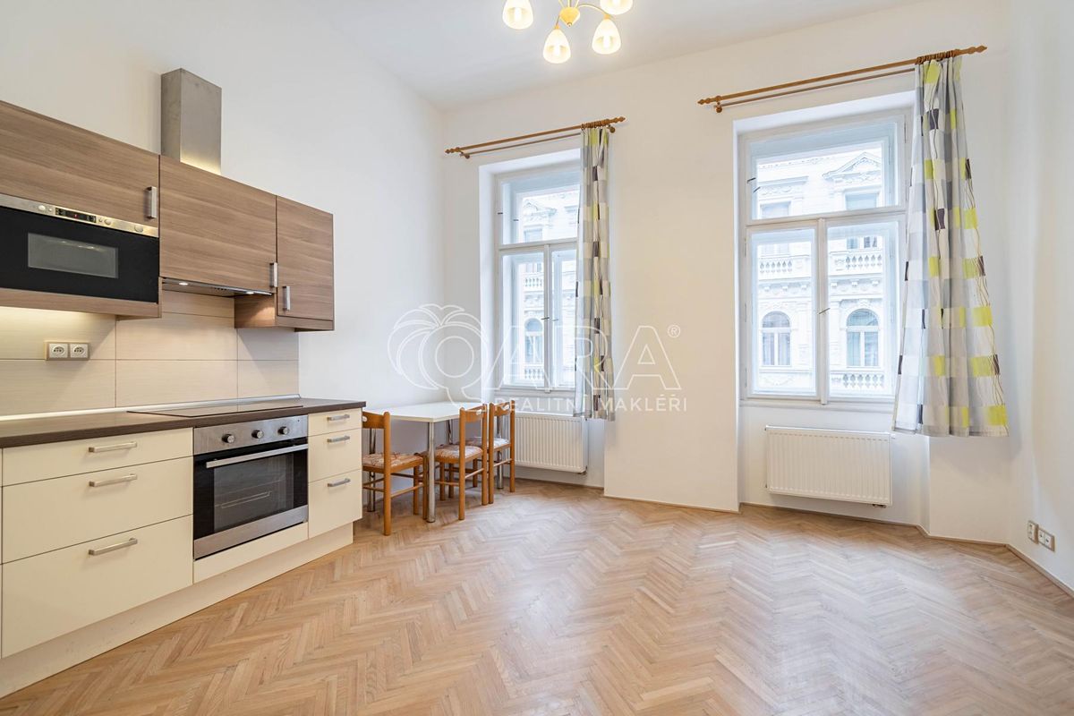Pronájem bytu 3+kk 77 m²