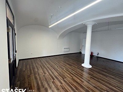 Комерційне приміщення в оренду, 57 м² (3 з 10)