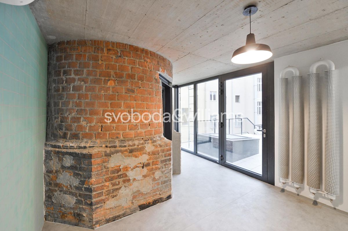 Pronájem kanceláře 492 m² – fotografie 4