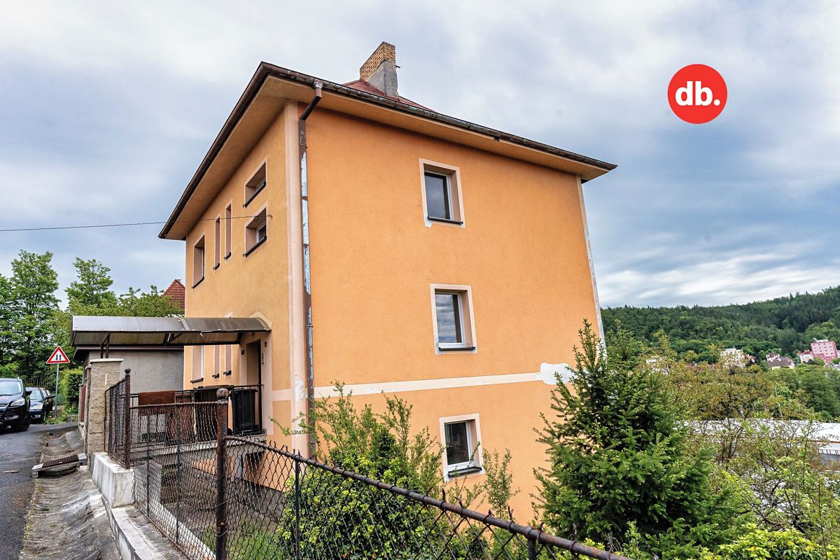 Prodej vily 280 m², pozemek 653 m² – fotografie 2