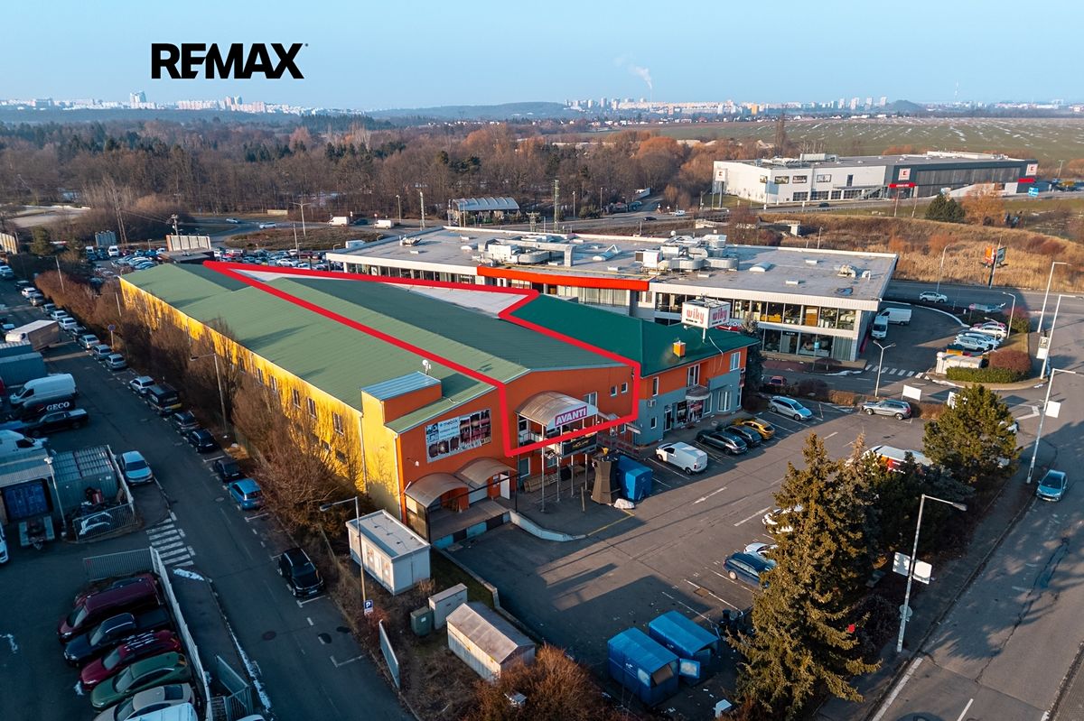 Pronájem obchodního prostoru 1088 m² – fotografie 3