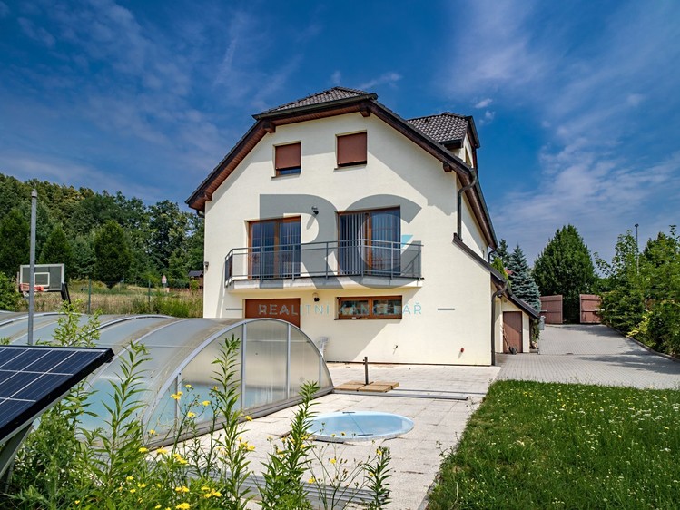 Haus zum Kauf, 226 m² (1 von 35)
