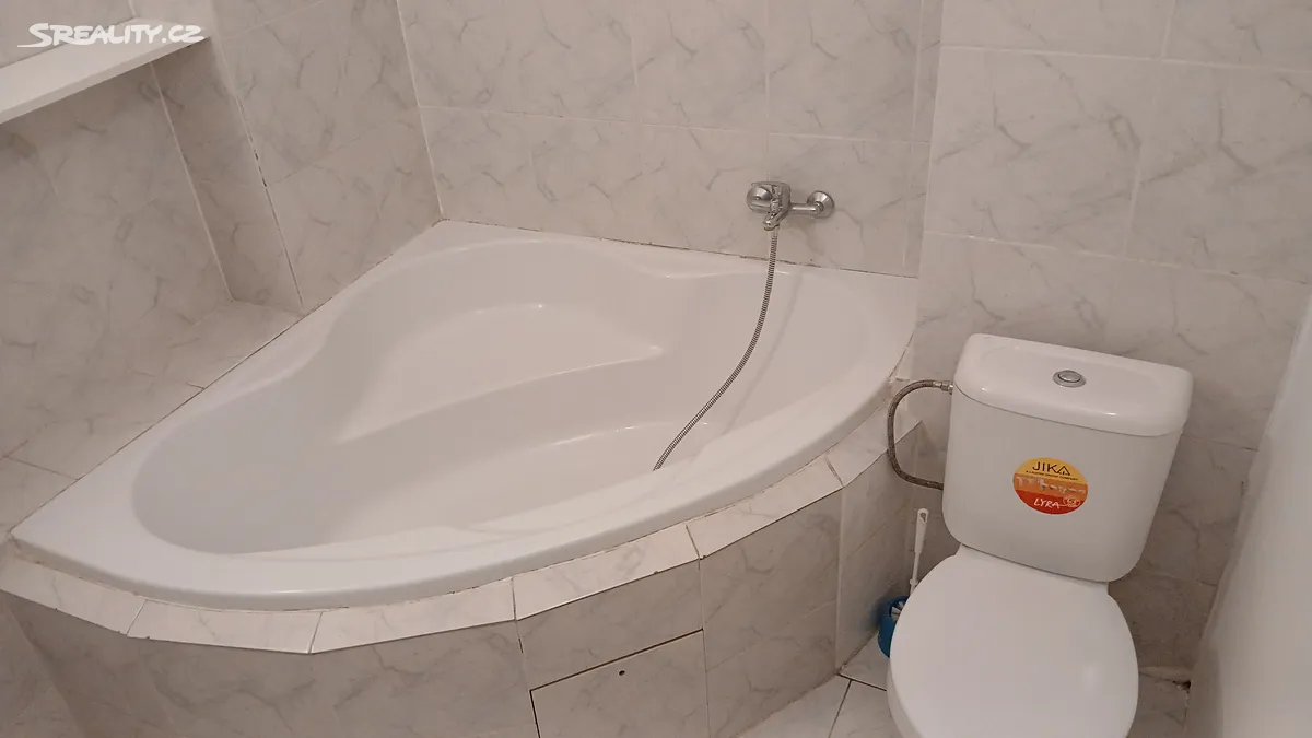 Pronájem bytu 2+1 61 m² - Widok 4
