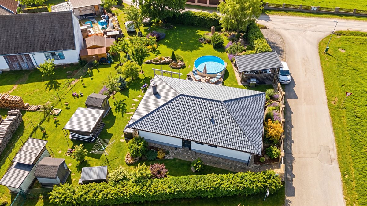 Prodej rodinného domu 101 m², pozemek 913 m² – fotografie 3