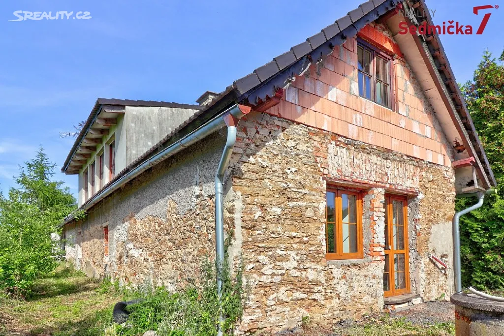 Prodej rodinného domu 120 m², pozemek 850 m² – další