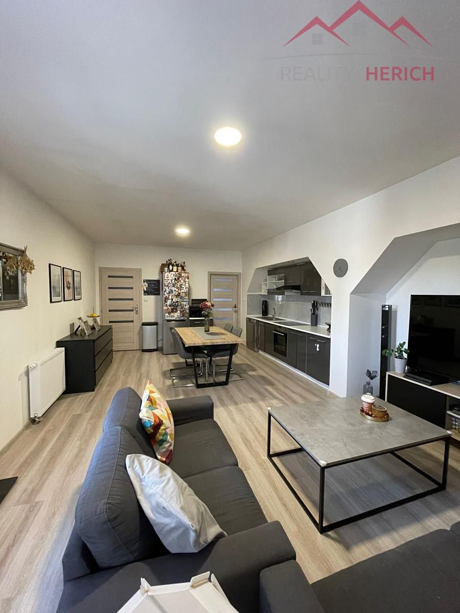 Pronájem bytu 3+kk 72 m² – fotografie 5