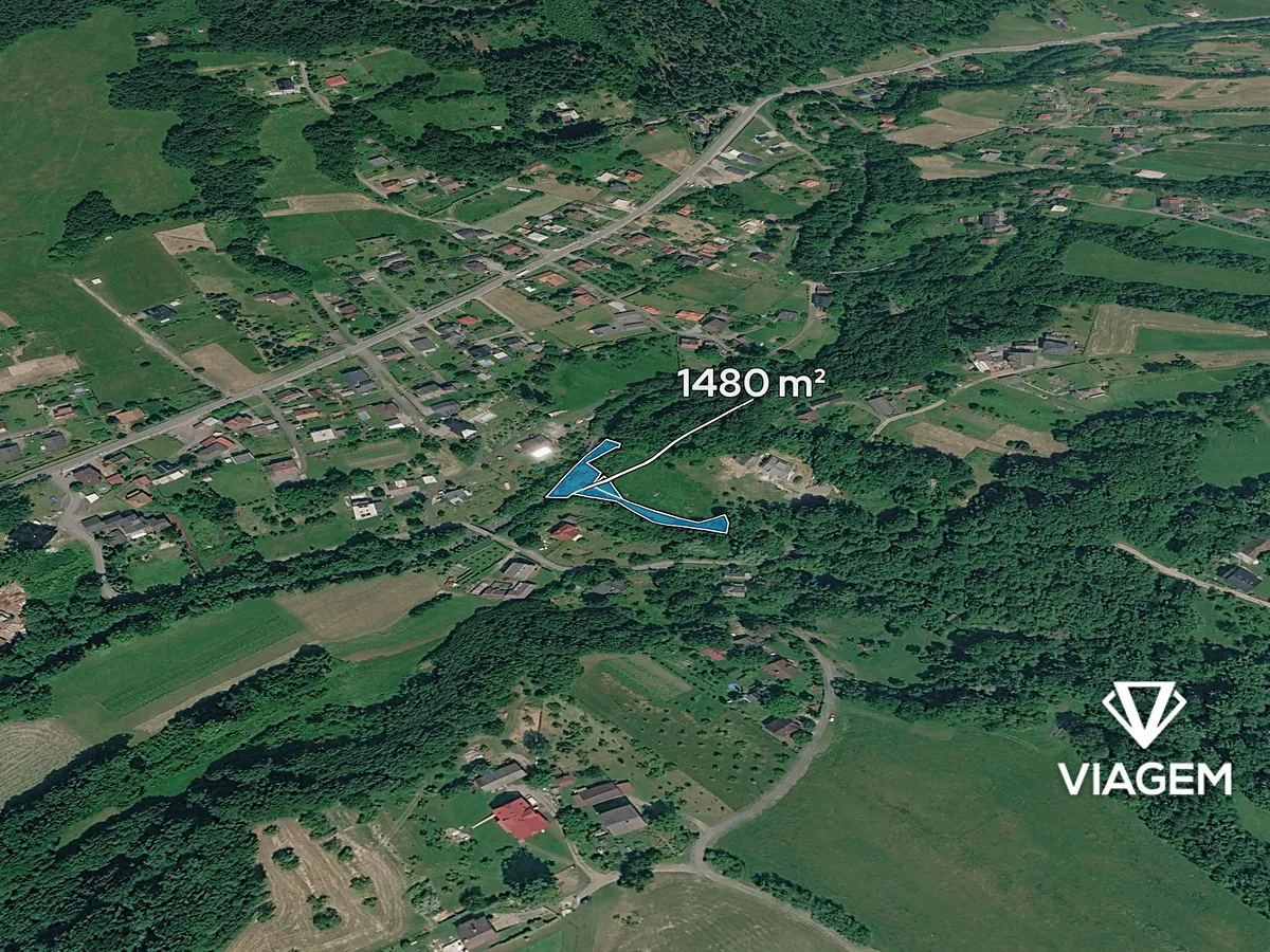 Prodej podílu 1/4 pozemku 304 m²