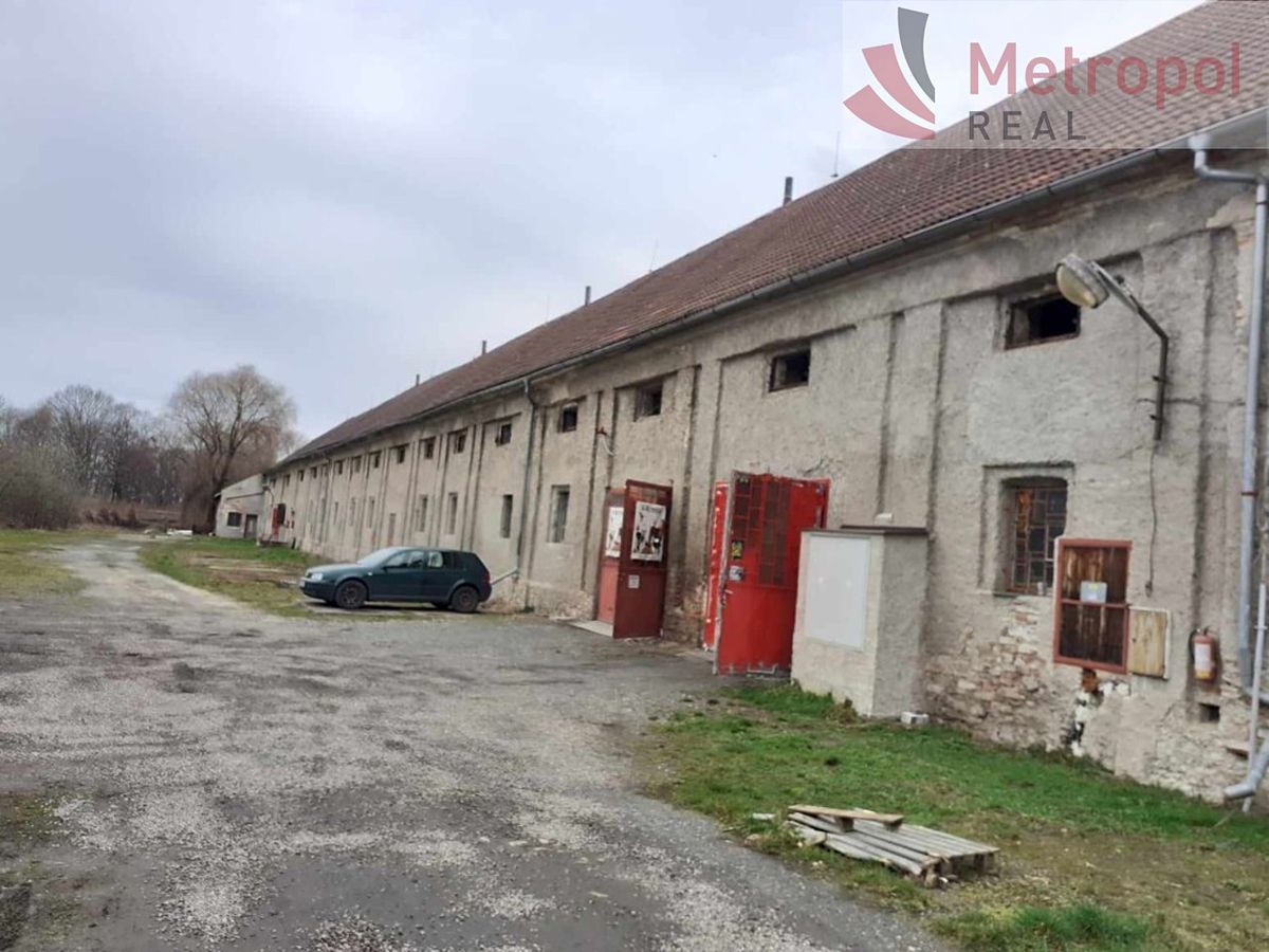 Prodej skladového prostoru 2200 m² – fotografie 3