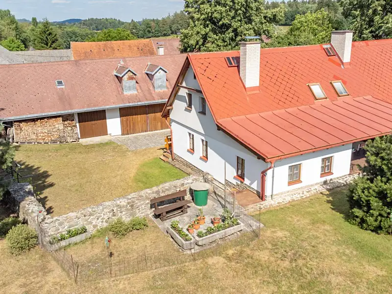 Prodej chalupy 152 m², pozemek 4929 m², Kolinec – náhled fotky 3