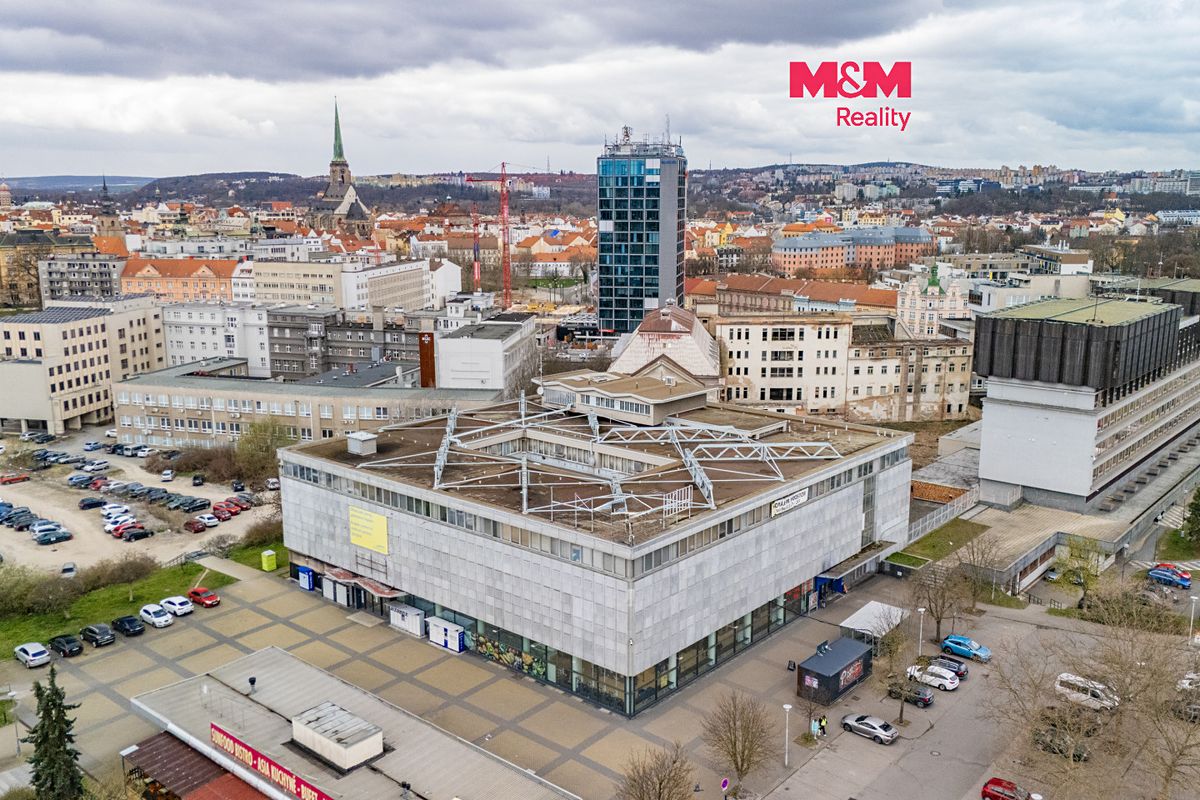 Pronájem obchodního prostoru 1603 m²