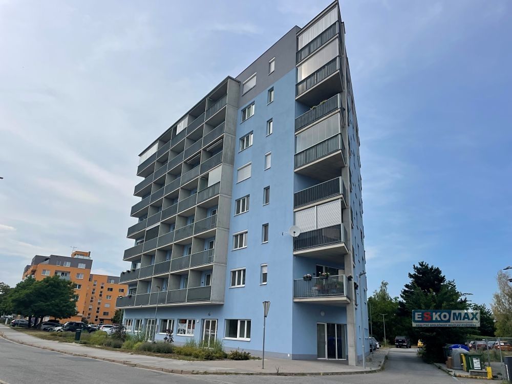 Pronájem bytu 1+kk 32 m²