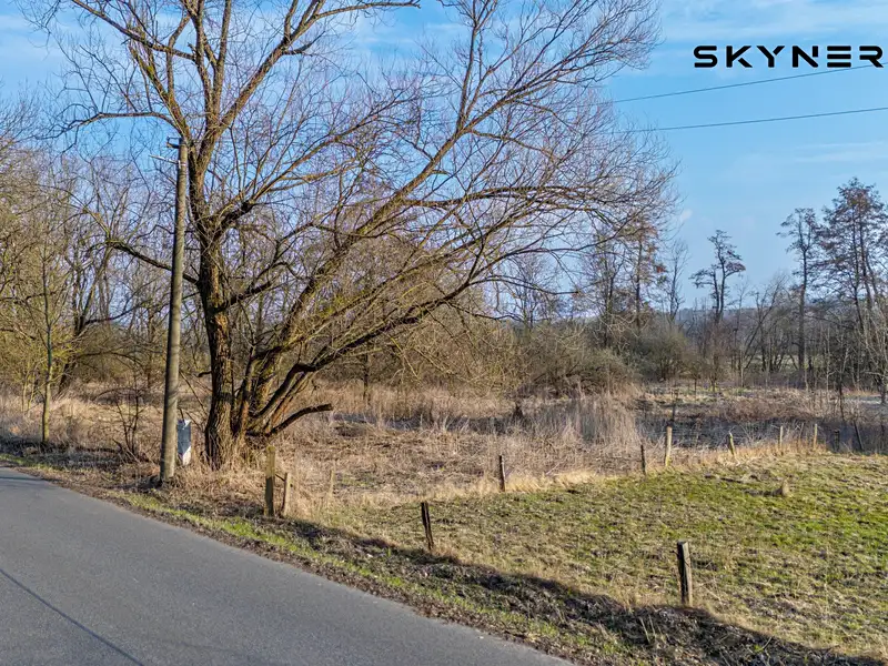 Prodej stavebního pozemku 1586 m², Verneřice – náhled fotky 2