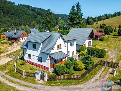 Prodej  vícegeneračního domu 244 m², pozemek 2 438 m²