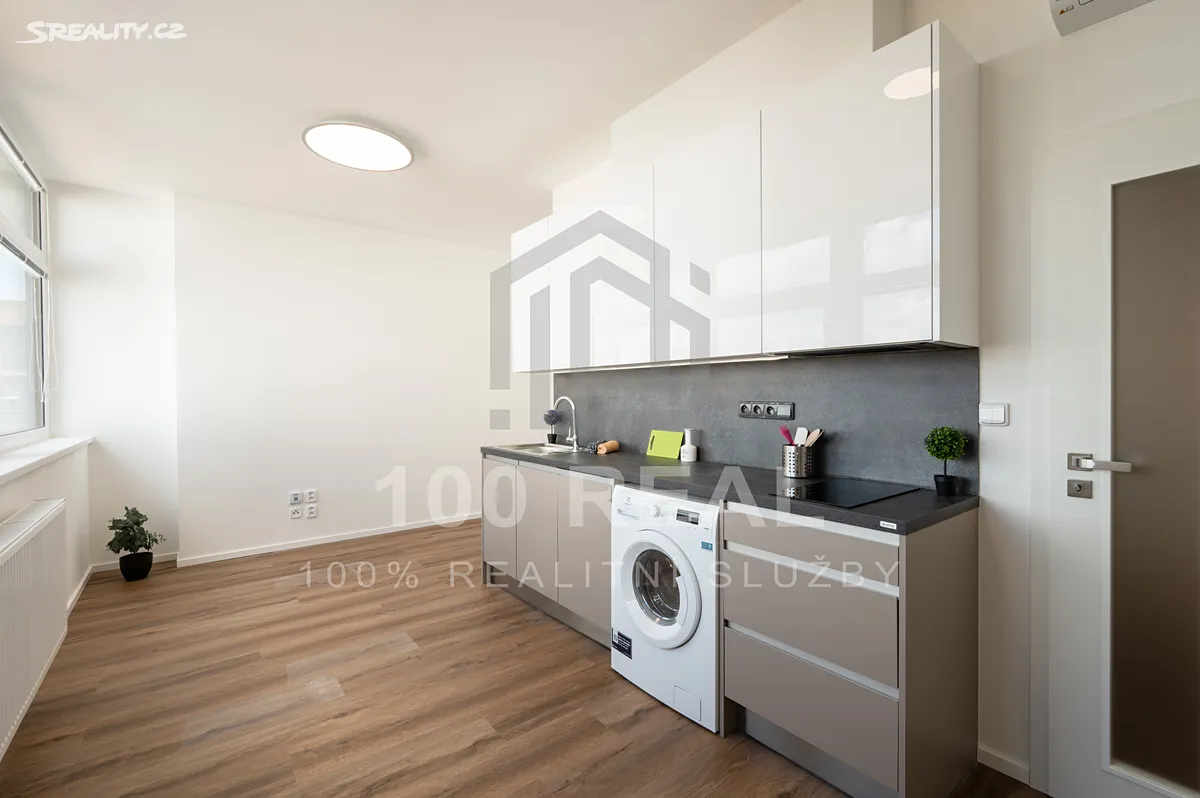 Pronájem bytu 1+kk 27 m², Pardubice