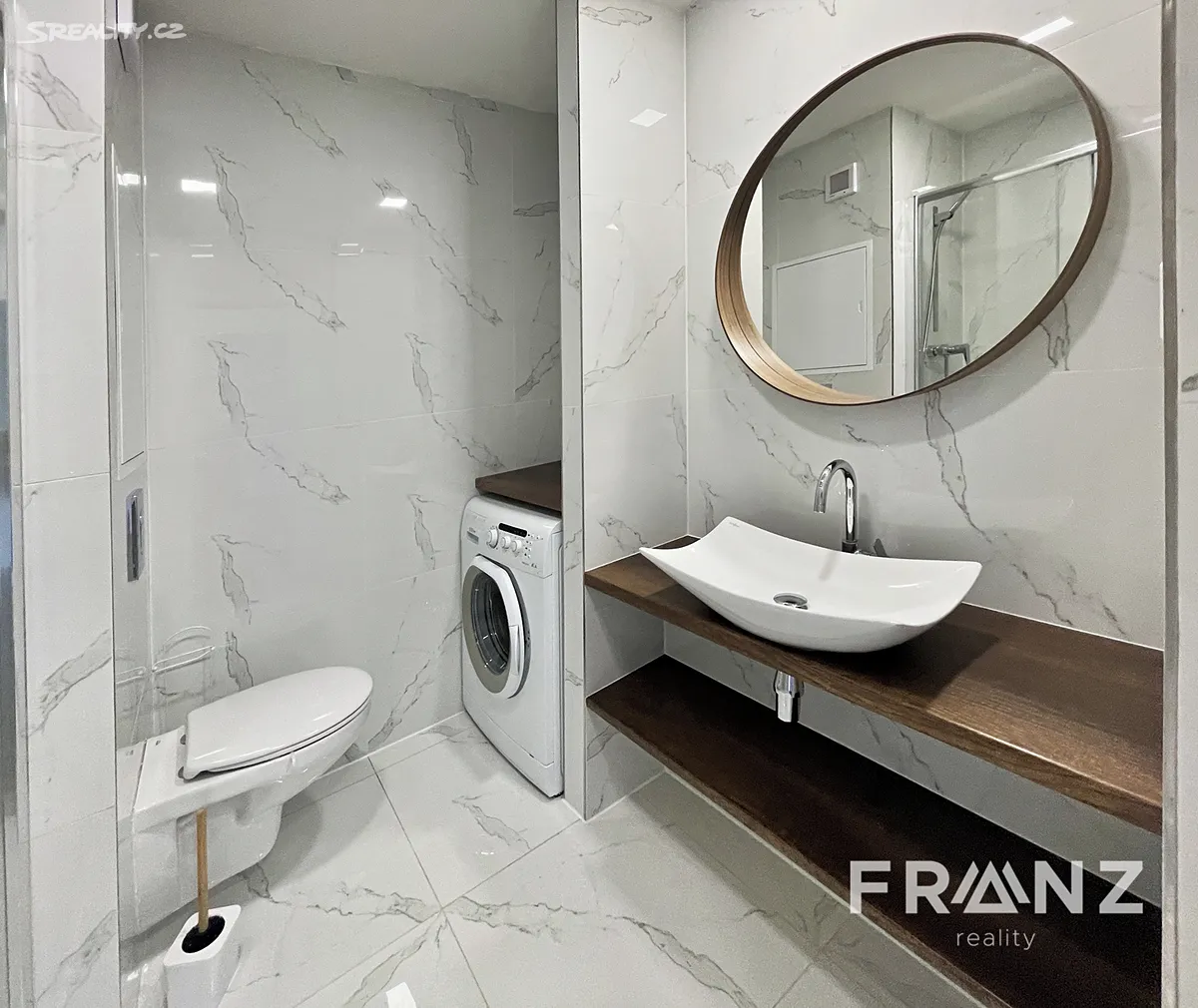 Pronájem bytu 1+1 39 m² - Widok 3