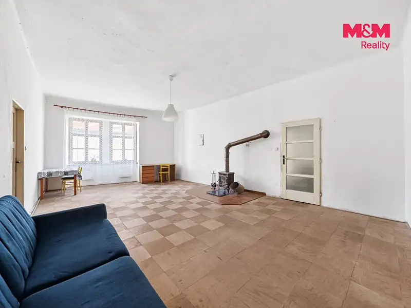 Prodej rodinného domu 328 m², pozemek 502 m², Znojmo – náhled fotky 3