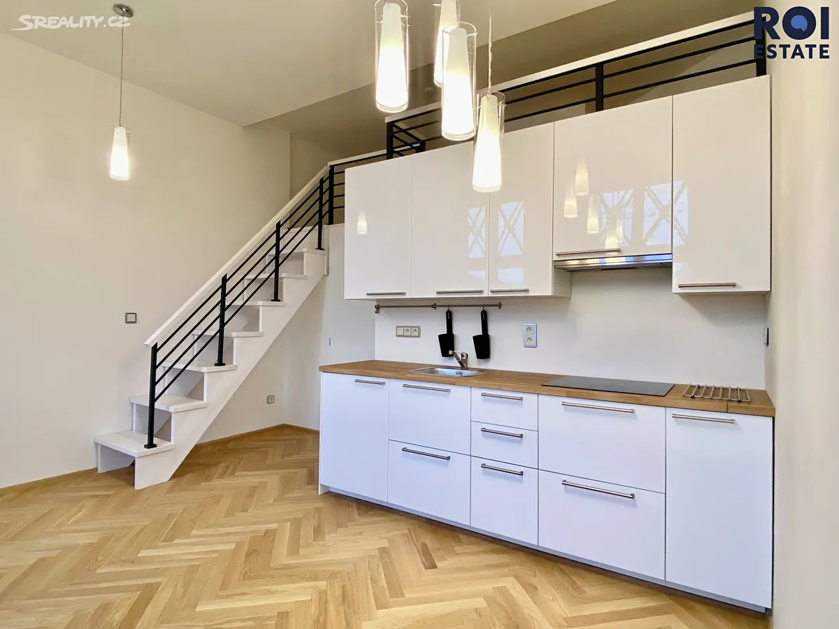 Pronájem bytu 1+kk 36 m², Praha