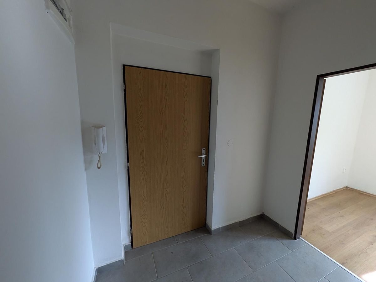 Pronájem bytu 2+kk 36 m² – fotografie 5