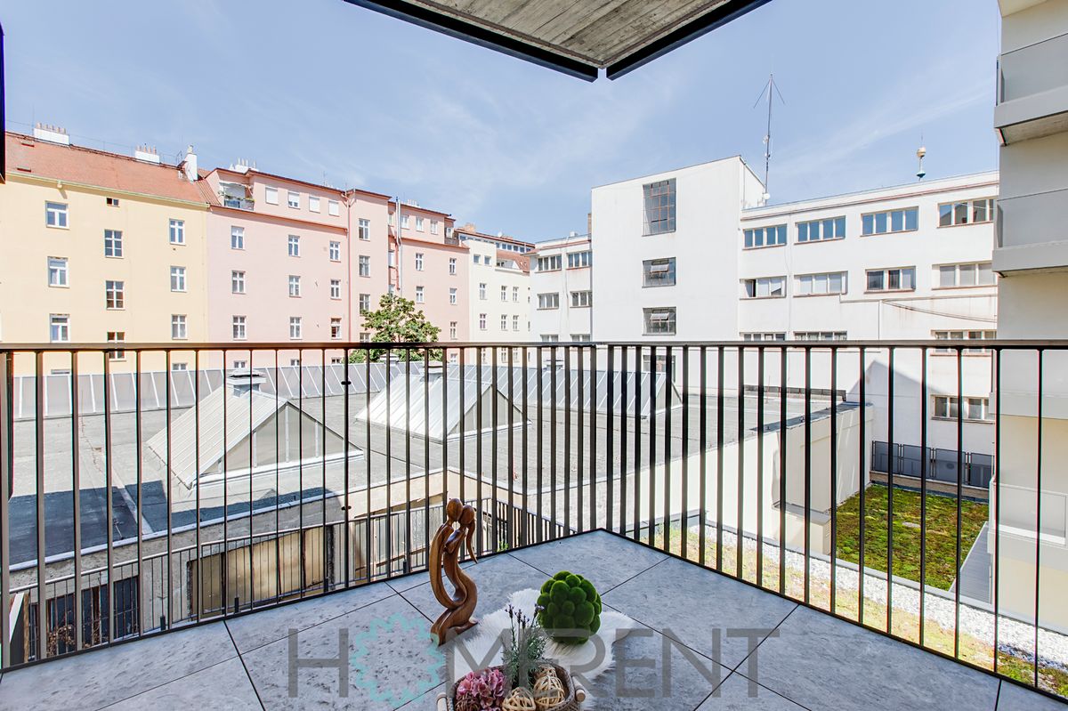 Pronájem bytu 1+kk 37 m²