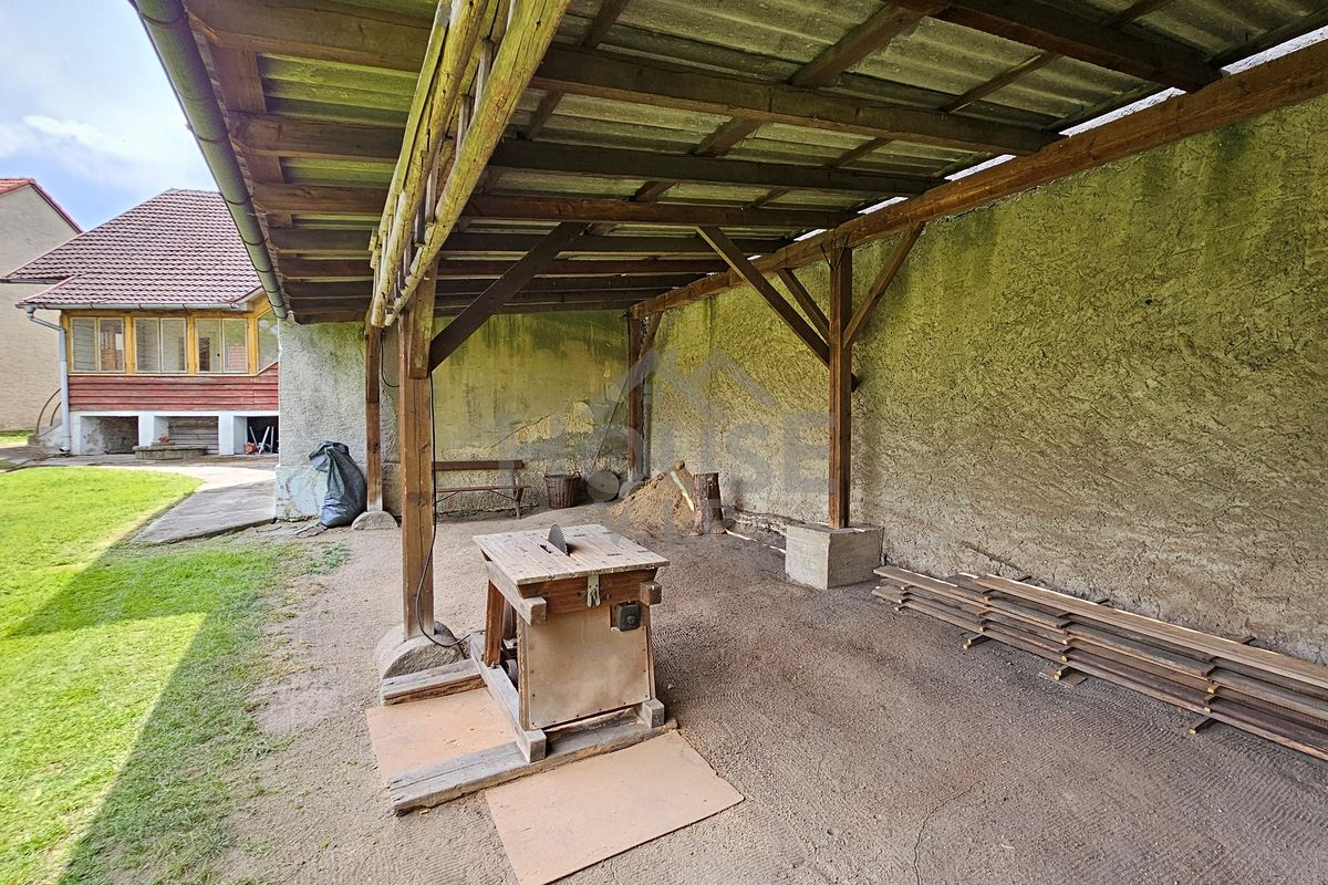 Prodej rodinného domu 150 m², pozemek 943 m² – fotografie 3