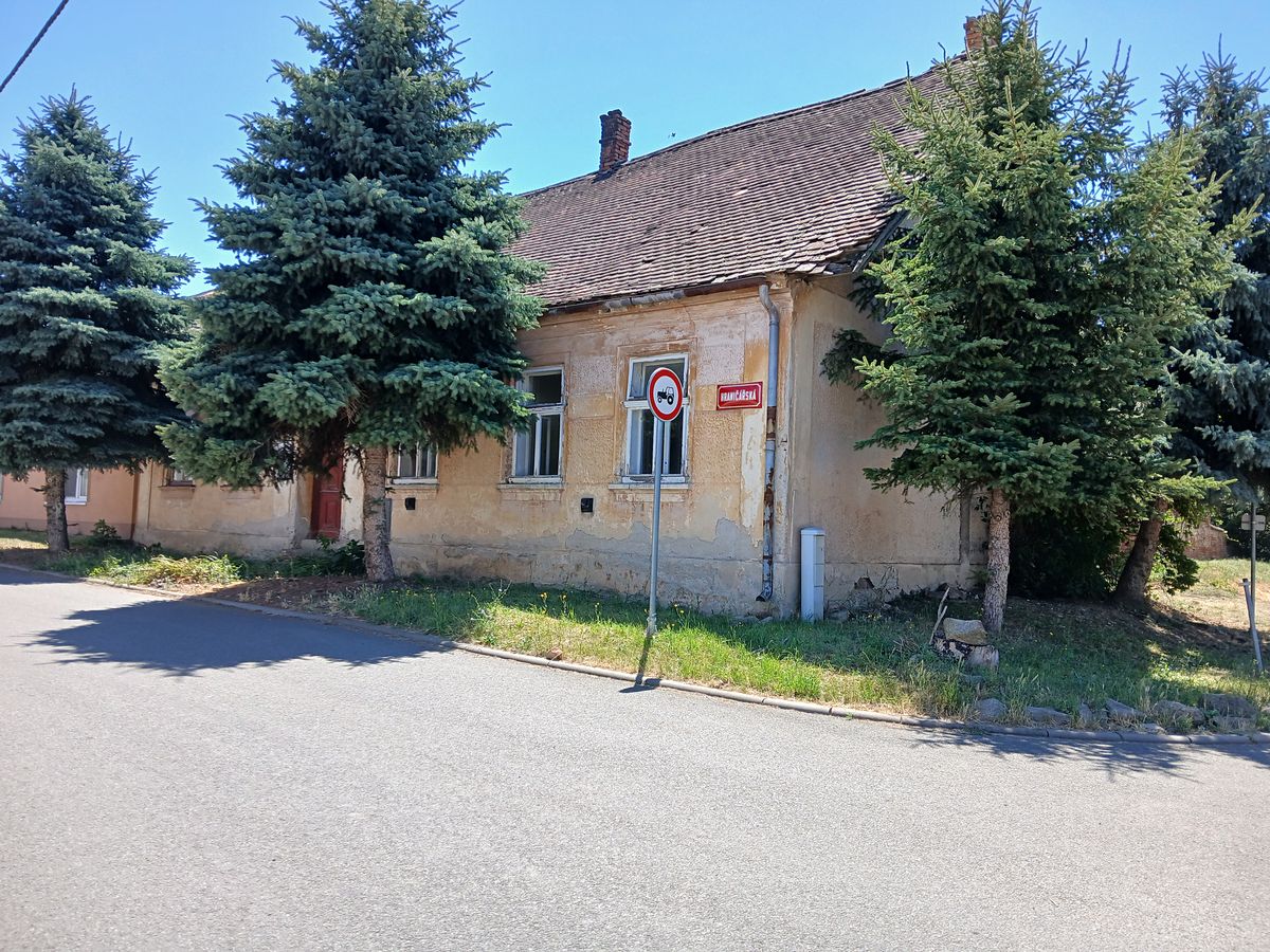 Prodej rodinného domu 135 m², pozemek 623 m² – fotografie 2
