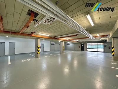 Pronájem garážového stání 12 m²
