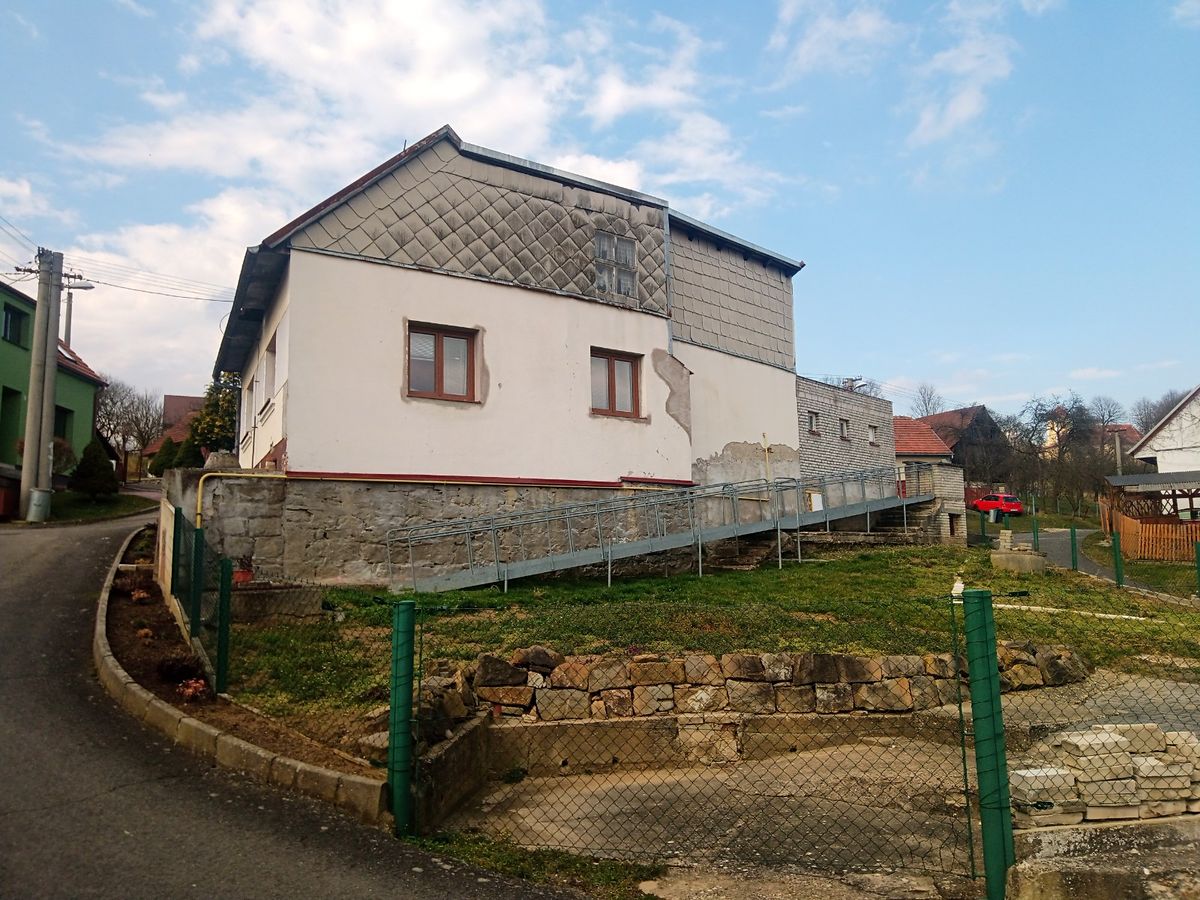 Prodej rodinného domu 75 m², pozemek 278 m² – fotografie 2