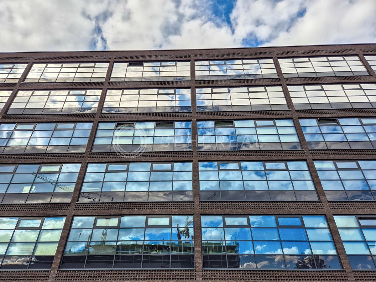 Pronájem kanceláře 1233 m² – fotografie 2