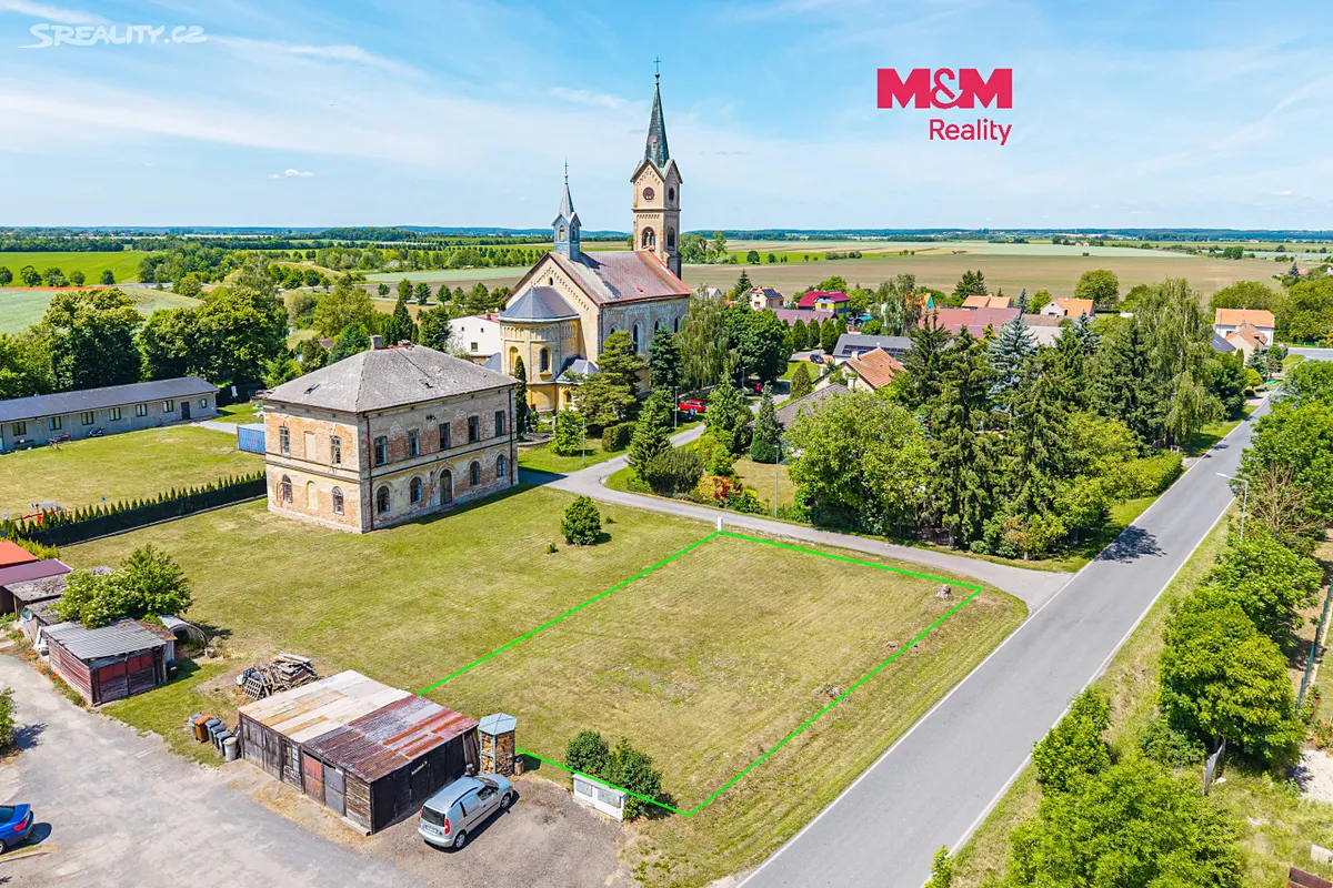 Prodej stavebního pozemku 619 m², Dvory