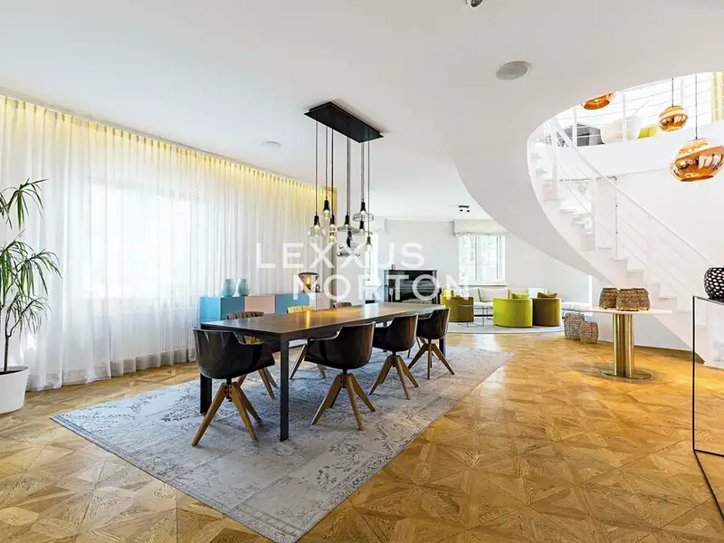 Pronájem vily 719 m², pozemek 2500 m²