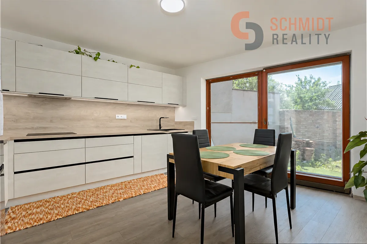 Prodej rodinného domu 190 m², pozemek 1740 m²