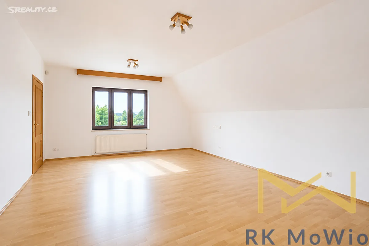 Pronájem rodinného domu 246 m², pozemek 649 m² – pohled 5