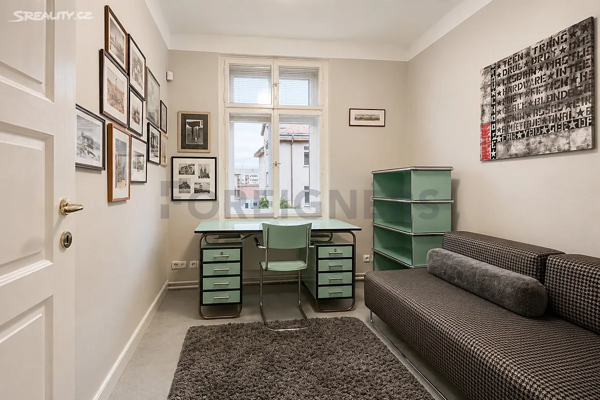 Pronájem bytu 3+kk 73 m² – pohled 3