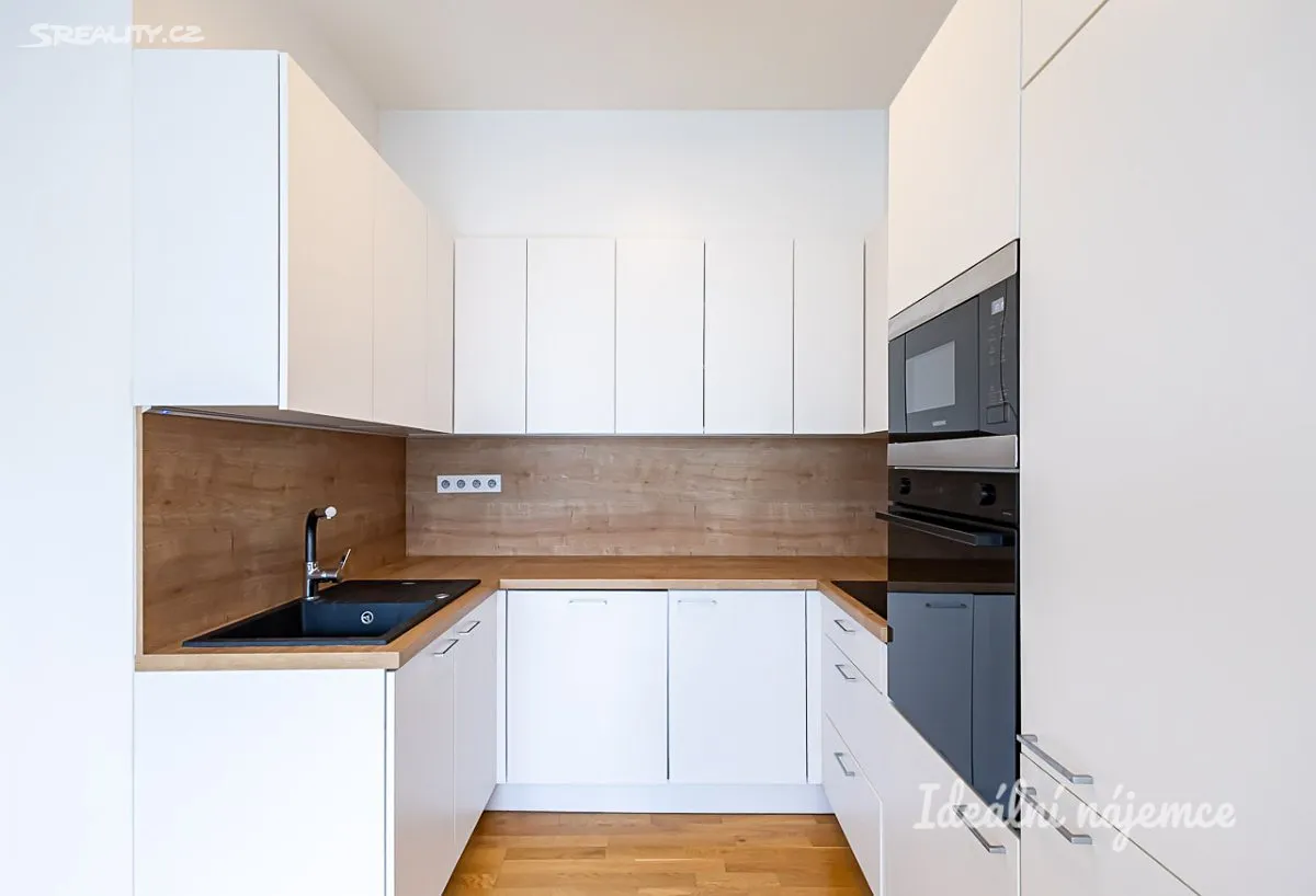 Pronájem bytu 2+kk 53 m², Praha