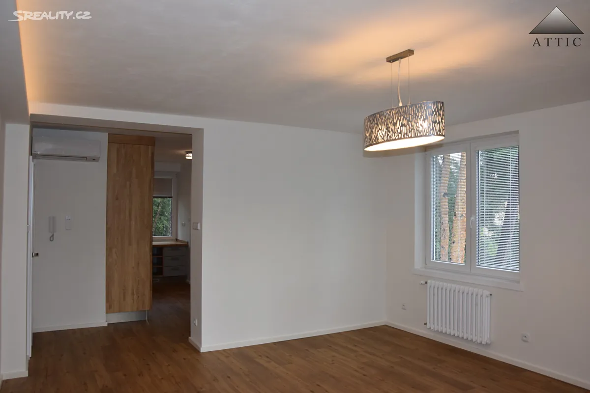 Pronájem bytu 3+1 84 m² – pohled 5