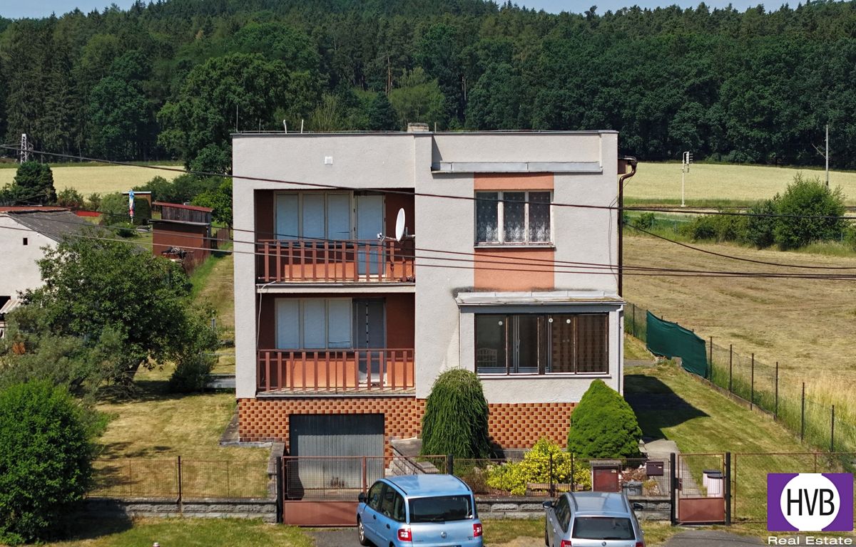 Prodej rodinného domu 200 m², pozemek 802 m² – fotografie 3
