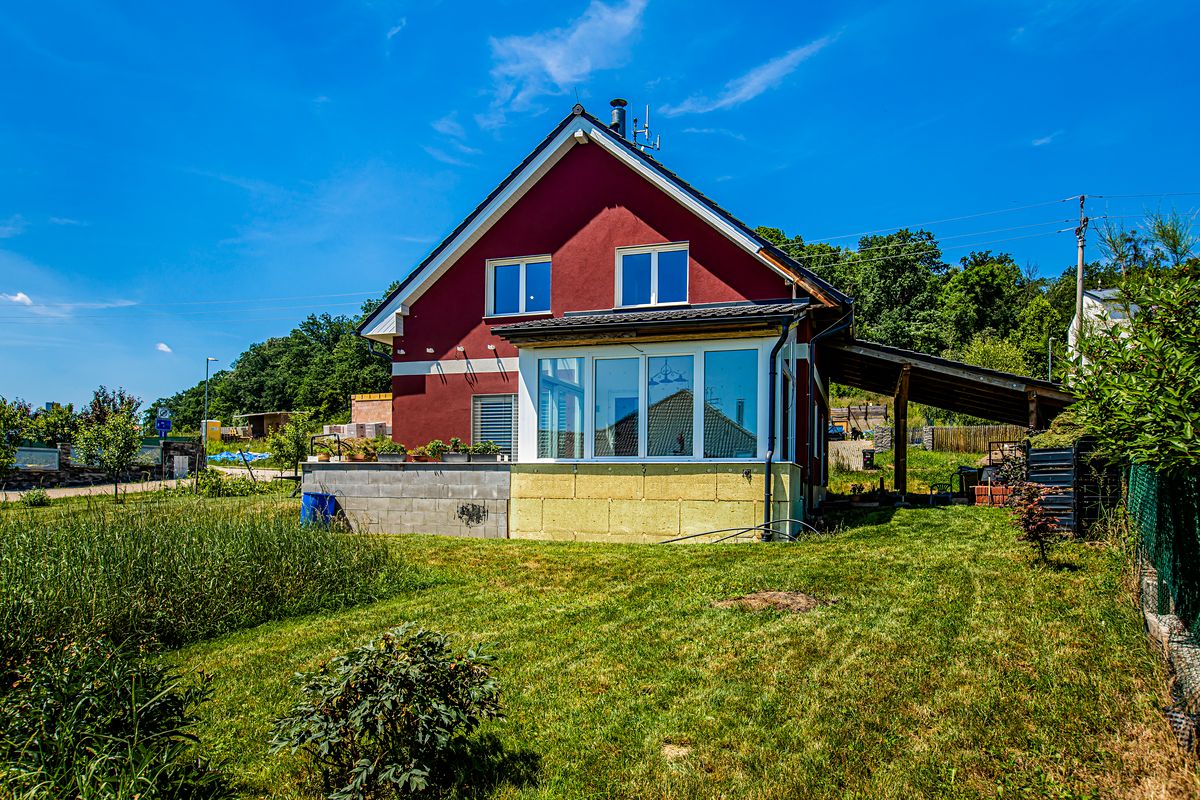 Prodej rodinného domu 178 m², pozemek 987 m² – fotografie 5