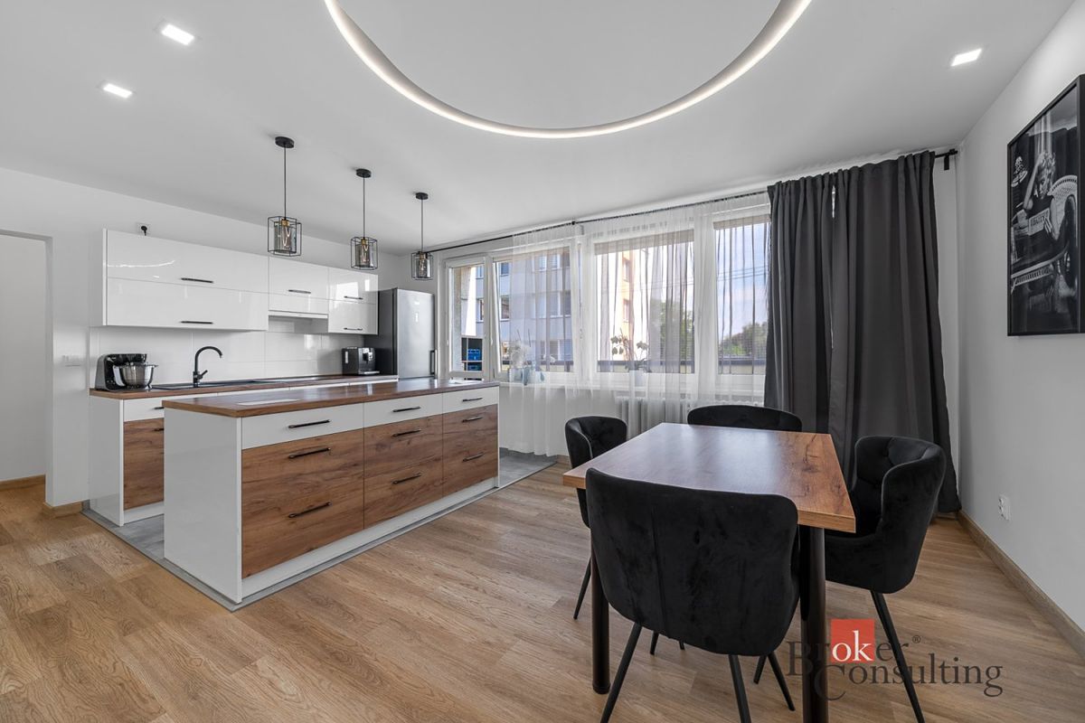 Prodej bytu 4+kk 82 m²