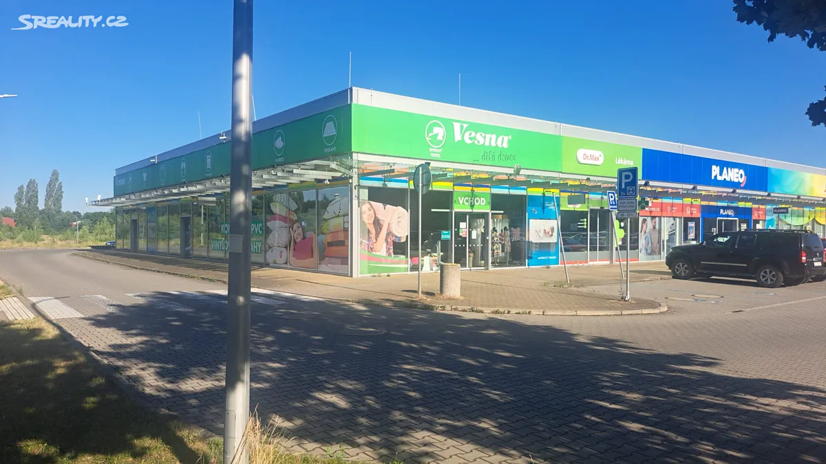 Pronájem obchodního prostoru 334 m², Pardubice