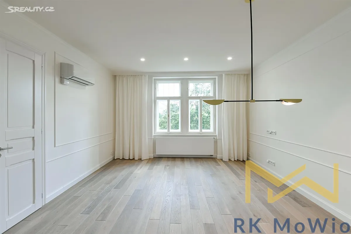 Pronájem bytu 4+kk 107 m²