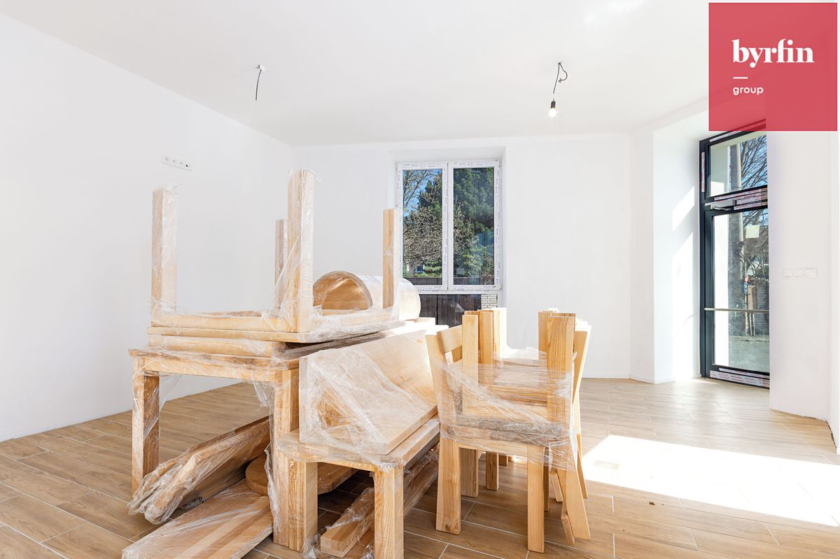 Prodej obchodního prostoru 44 m² – fotografie 3