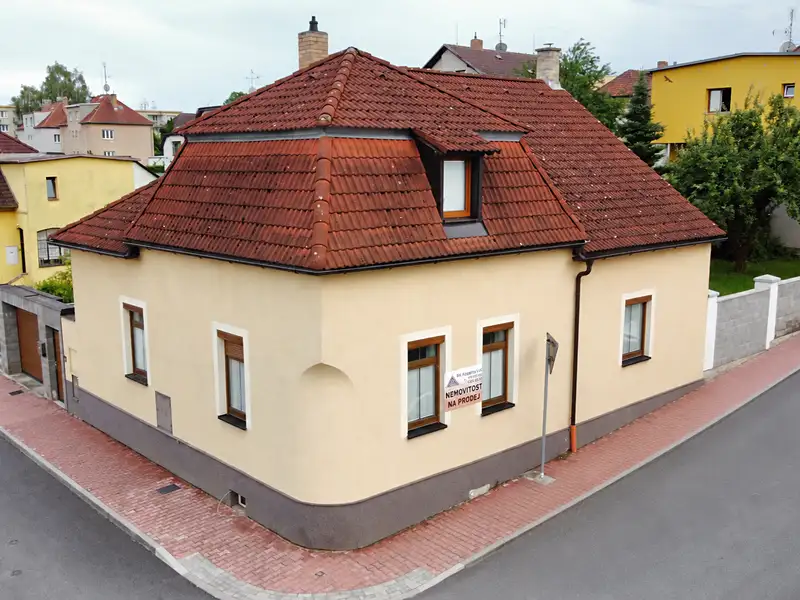 Prodej rodinného domu 247 m², pozemek 251 m², Pelhřimov – náhled fotky 1